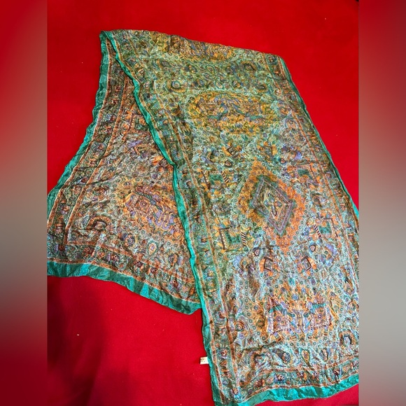 100% Pure Silk Long Scarf For Women - Picture 2 of 11